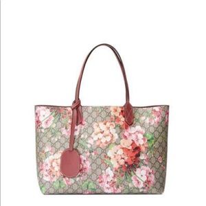 Women’s Gucci tote bag